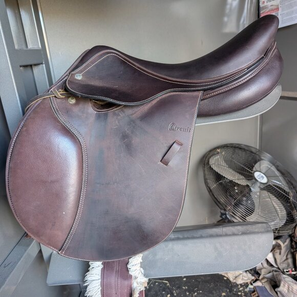 Circuit™ Premier Special DS Saddle with Flocked Panels - Picture 2 of 8